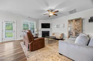 439 Sugar Cove, Wilmington, NC 28411 — 5-bedroom home in Scotts Hill Village, Wilmington, NC, photo 5 of 63: 19_living room