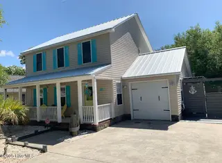 124 NE 15th Street, Oak Island, NC 28465 – photo 3: IMG_2968