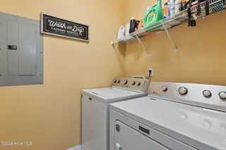 402 Albert Drive, Goldsboro, NC 27530 – photo 12: Laundry Room
