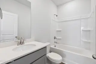 1062 Hanson Drive, Leland, NC 28451 – photo 11: 10-Hall Bath