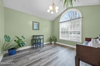 8836 Plantation Landing Drive, Wilmington, NC 28411 – photo 6: 10_family room