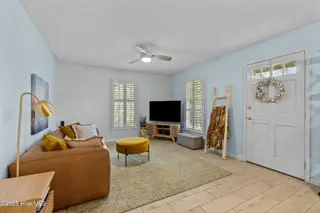 408 Lee Avenue, Emerald Isle, NC 28594 – photo 4: 5-web-or-mls-1S3A3564