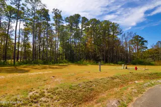 509 Swan Court, Beaufort, NC 28516 – photo 4: 509 Swan Court
