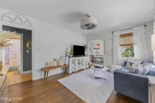 2103 Brandon Road, Wilmington, NC 28405 – photo 7: 9_living room