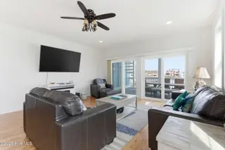 1418 Bowfin Lane Unit 2, Carolina Beach, NC 28428 – photo 7: 35-web-or-mls-DSC02729