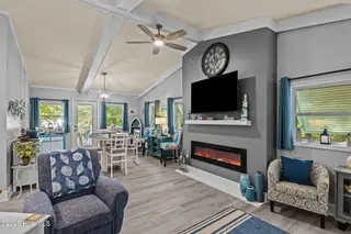 201 Hoop Pole Creek Drive, Atlantic Beach, NC 28512 – photo 5: 25-web-or-mls-1S3A0134