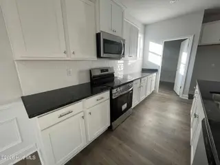 2056 Royal Pines Drive, New Bern, NC 28560 – photo 6: 0929bacd-4594-4817-bc77-5d757efca59d