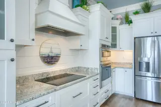 1509 New River Inlet Road, North Topsail Beach, NC 28460 – photo 13: 1509 NRIR - Interior - Edited_13