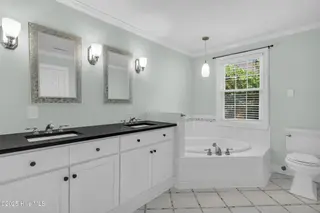 2821 Park Avenue, Wilmington, NC 28403 – photo 17: Master Bath