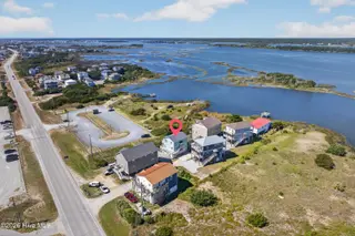 111 Summer Place Drive, North Topsail Beach, NC 28460 — 3-bedroom home, North Topsail Beach, NC, photo 20 of 58: 111SummerPlaceDrive-57