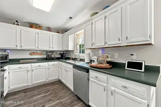 106 Brody Lane, New Bern, NC 28562 – photo 10: 30-web-or-mls-0C0A4793