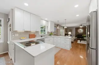 110 Creekview Road, New Bern, NC 28562 – photo 11: 11-web-or-mls-DSC_7087-Edited