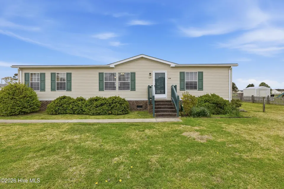 124 Zack Circle, Elizabeth City, NC 27909 – photo 1 of 36: 124 Zack Circle