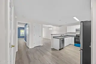 3967 Winds Ridge Drive, Wilmington, NC 28409 — 3-bedroom townhome in Winds Ridge, Wilmington, NC, photo 6 of 54: 7_hallway