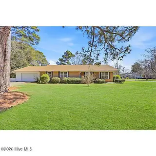 1514 Crescent Drive, Elizabeth City, NC 27909 – photo 2: Front of Home