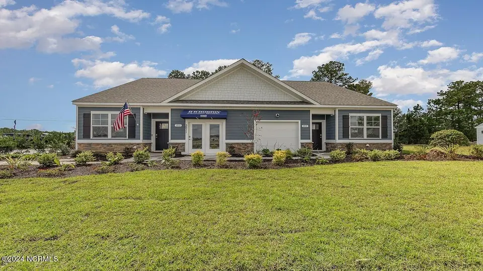 3511 Whaley Way NW, Ash, NC 28420 — 3-bedroom townhome in Brunswick Plantation, Ash, NC, photo 1 of 25: 0000_r6_6898-edit