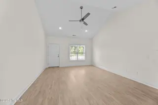 2604 Nexus Drive B, Greenville, NC 27834 – photo 5: 22-web-or-mls-_S0A3991