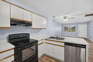 522 S Kerr Avenue Apt 42, Wilmington, NC 28403 — 2-bedroom condo in Candlewyck, Wilmington, NC, photo 13 of 25: 522SKerrAvenueUnit42-12