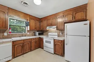 304 Branchwood Court, Jacksonville, NC 28546 – photo 12: DSC02896
