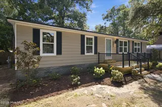 621 Harbor Drive SE, Bolivia, NC 28422 — 3-bedroom manufactured home in Sunset Harbor, Bolivia, NC, photo 9 of 44