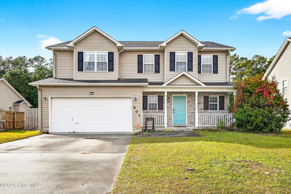 401 Savannah Drive, Jacksonville, NC 28546 – photo 1 of 33: 01