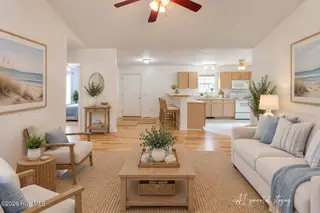 668 Westwood Road, Southport, NC 28461 — 3-bedroom home in Boiling Spring Lakes, Southport, NC, photo 4 of 30