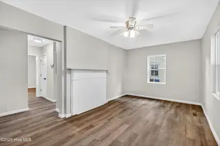 122 Sherwood Road, Jacksonville, NC 28540 – photo 5: 05