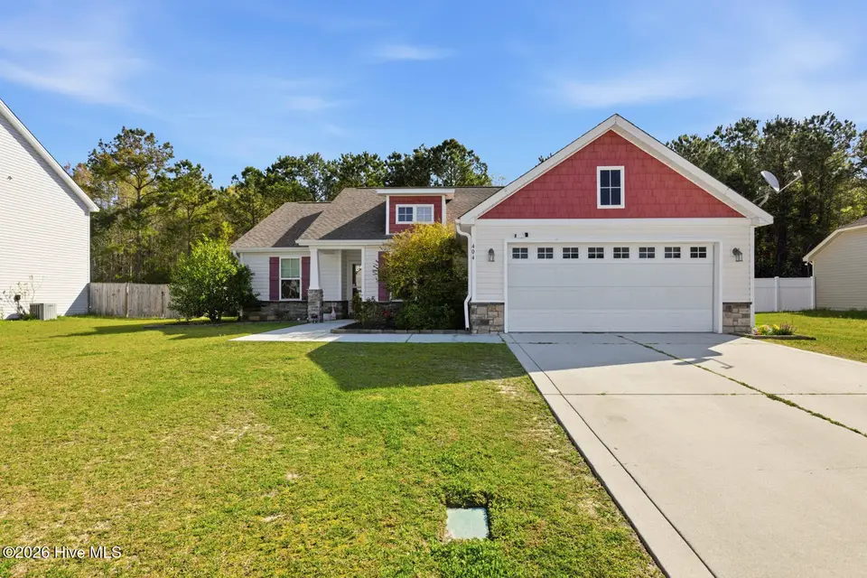 404 Hidden Oaks Drive, Jacksonville, NC 28546 – photo 1 of 28: hidden-2