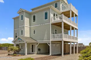 130 N Permuda Wynd Drive, North Topsail Beach, NC 28460 – photo 1: 20250509173344628972000000-o