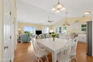 6611 Marsh Cove Road, Emerald Isle, NC 28594 – photo 15: Dining area