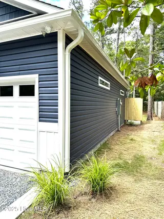 321 NE 52nd Street, Oak Island, NC 28465 – photo 10: IMG_4497