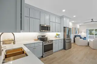 504 Cypress Circle SW, Shallotte, NC 28470 – photo 8: kitchen