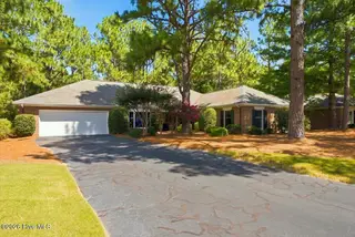 51 King Street, Southern Pines, NC 28387 — 2-bedroom home in Middleton Place, Southern Pines, NC, photo 2 of 18: 02-2_51 King St., Soouthern Pines, NC 28