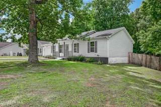 125 Sweetwater Drive, Jacksonville, NC 28540 – photo 3: 01-3