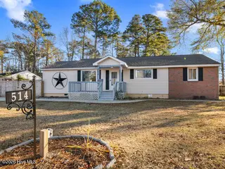 514 Seminole Trail, Jacksonville, NC 28540 – photo 3: 134098817734391680_134098817538532027_02