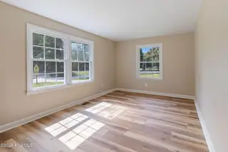209 N Thompson Street, Whiteville, NC 28472 – photo 5: Family Room