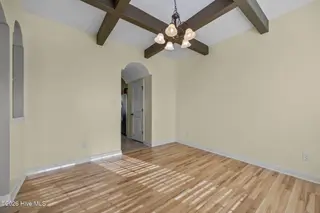 102 Kayak Court, Swansboro, NC 28584 – photo 7: 17-web-or-mls-IMG_4274