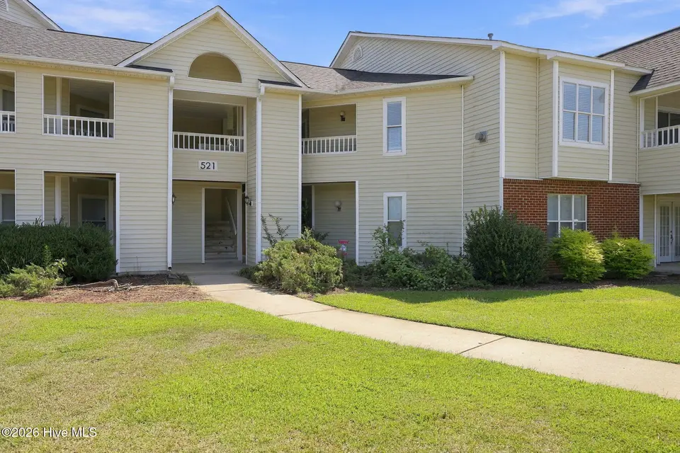 521 Spring Forest Road H, Greenville, NC 27858 – photo 1 of 34: 521 H Spring Forest Rd