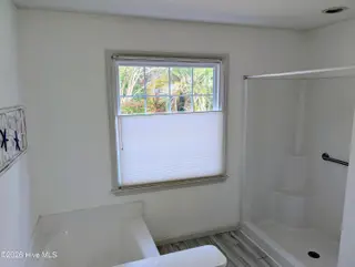 6641 Shire Lane, Wilmington, NC 28411 – photo 21: soaking tub and shower