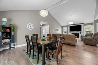 6102 Felucca Court, New Bern, NC 28560 – photo 15: 36-web-or-mls-DSC_1089