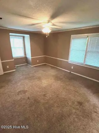 437 Biscayne Drive, Wilmington, NC 28411 — 4-bedroom home in Bayshore Estates, Wilmington, NC, photo 14 of 20: upstairs 1st bedroom 2