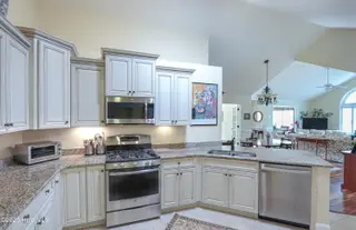 109 W Chelsea Court, Southern Pines, NC 28387 – photo 18: IMG_5016