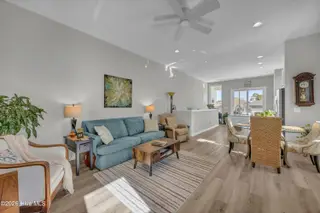 507 Greenville Avenue Unit 1, Carolina Beach, NC 28428 – photo 3: 005_img_7918_461