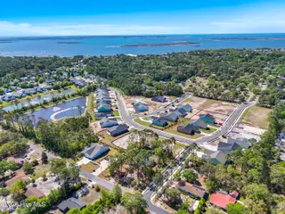 2060 Rosin Drive 24, Southport, NC 28461 — 3-bedroom home in Waters at Southport, Southport, NC, photo 24 of 40