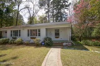 264 E Indiana Avenue, Southern Pines, NC 28387 – photo 2: 264 E Indiana Ave-4