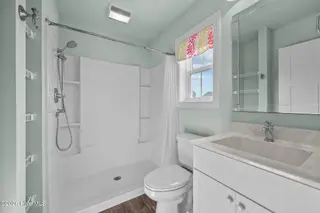 26 Porpoise Place, North Topsail Beach, NC 28460 – photo 22: Bathroom