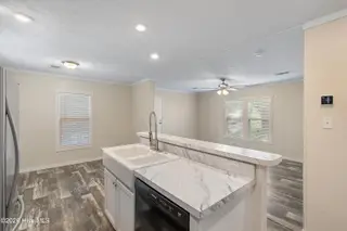 9275 Bonaparte Drive SW, Calabash, NC 28467 — 2-bedroom manufactured home in Bonaparte Retreat, Calabash, NC, photo 13 of 37