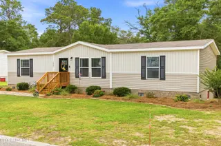 2667 Mill Pond Court SE, Bolivia, NC 28422 — 3-bedroom manufactured home in Cypress Lakes, Bolivia, NC, photo 3 of 36
