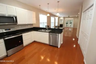 520 Village Green Drive B, Morehead City, NC 28557 – photo 4: IMG_4524