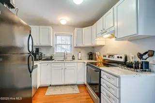 504 Peabody Alley, Wilmington, NC 28401 — 2-bedroom home in Rankin Place North, Wilmington, NC, photo 7 of 19: a0FPl000000iW2eMAE